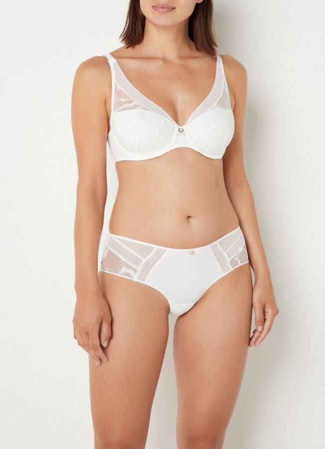 Chantelle True Lace voorgevormde plunge bh met overlay van kant