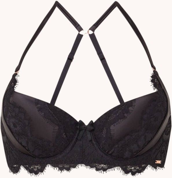 Hunkemö, ller Hannako voorgevormde bh met beugel en kant