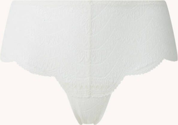 Simone Pé, rè, le Karma shorty van kant