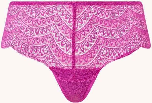 Simone P&#xE9, r&#xE8, le Karma shorty van kant