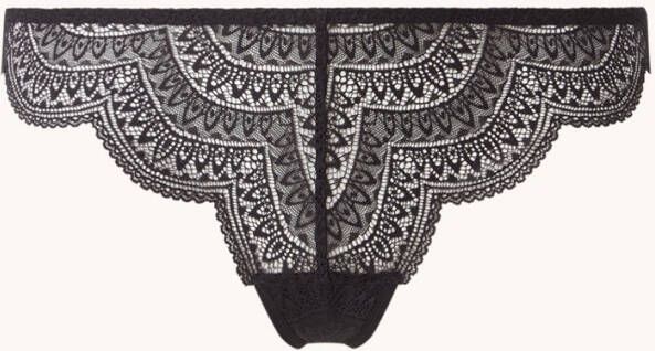 Simone P&#xE9, r&#xE8, le Karma tanga van kant