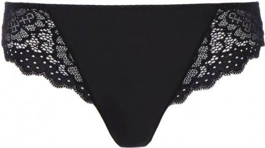 Simone P&#xE9, r&#xE8, le Caresse string