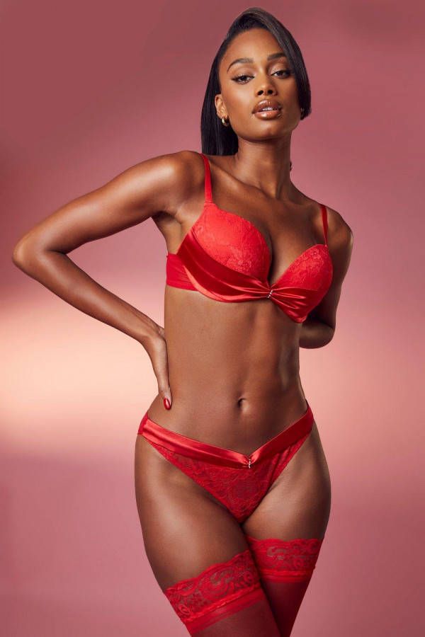 boohoo Satijnen Valentijns Super Push Up Beha, Red