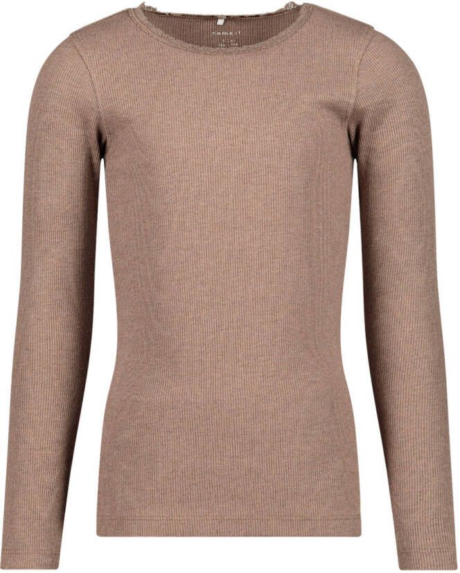 NAME IT KIDS ribgebreide longsleeve NKFKAB met biologisch katoen donkerbruin
