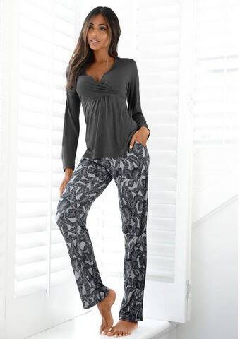 Lascana Pyjama met leaf print(2 delig, 1 stuk )